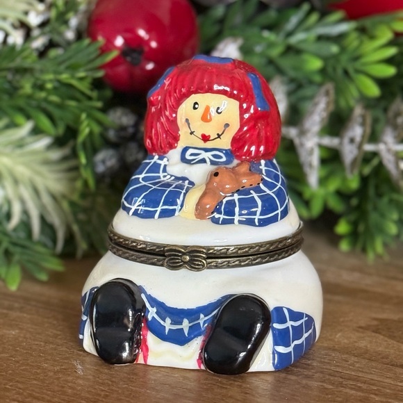 Rare Vintage Raggedy Ann Porcelain Trinket Box - Picture 7 of 10